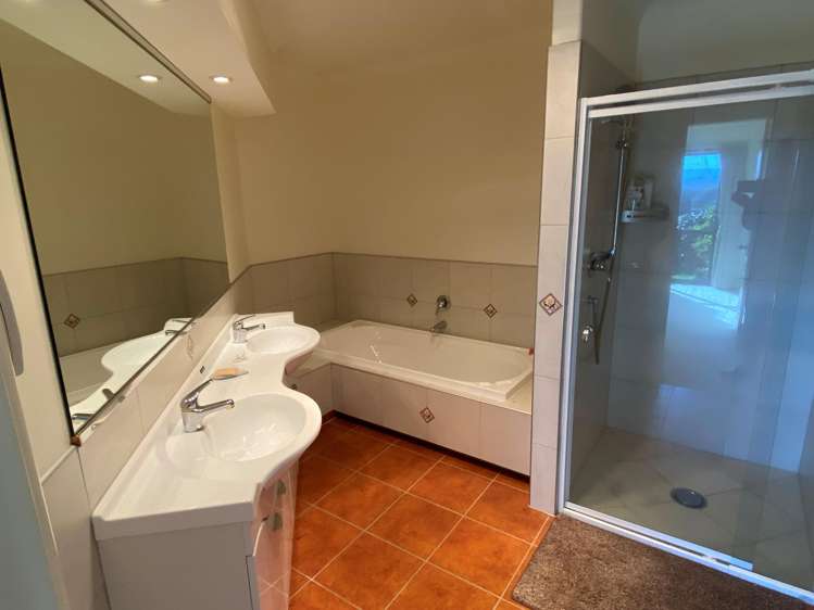 17 Aurora Avenue Welcome Bay_9