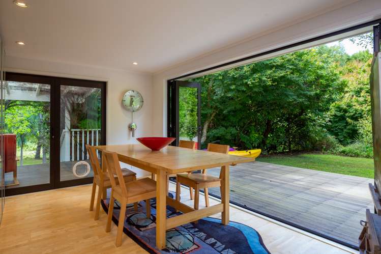 22 Lady Cobham Grove Anakiwa and Surrounds_10