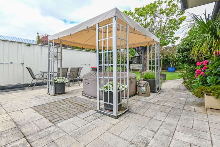 2/90 Napier Road Havelock North_13