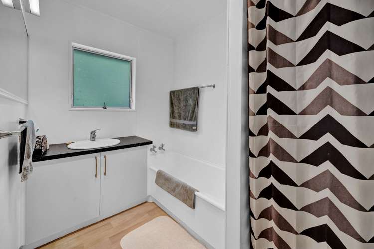 33 Herekawe Drive Spotswood_12