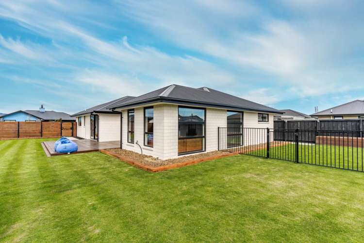 13 Bonecrusher Street Lincoln_20