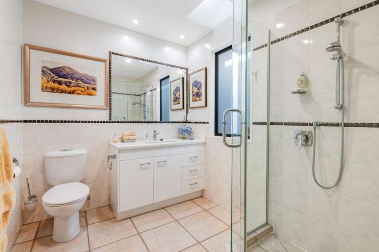 13 Joydon Place Stanmore Bay_20