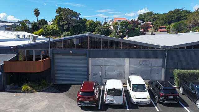 Excellent Parnell Showroom