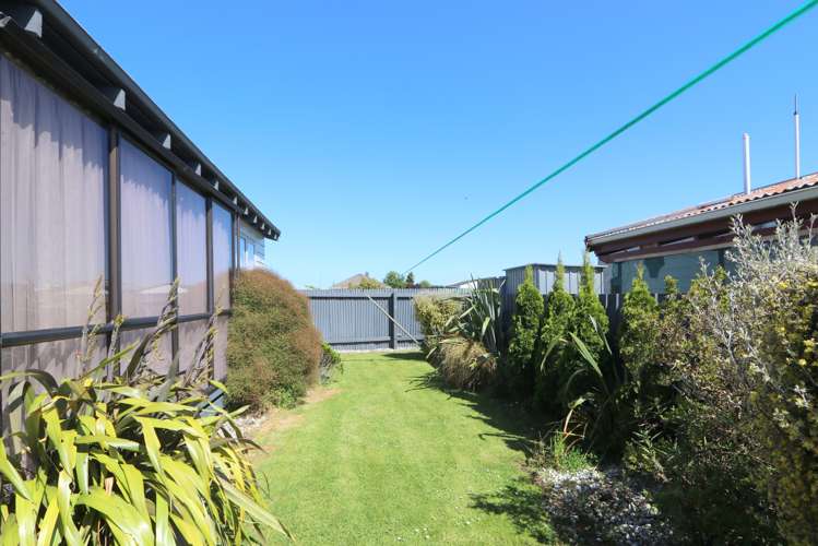 2/246 Crinan Street Appleby_21