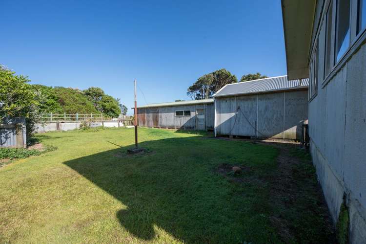 5 Esplanade Marokopa_14