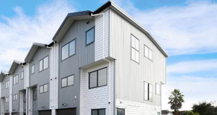 8/7 Ranui Station Road_0