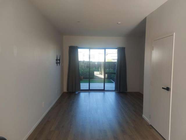13 Kiato Lane 10673_2