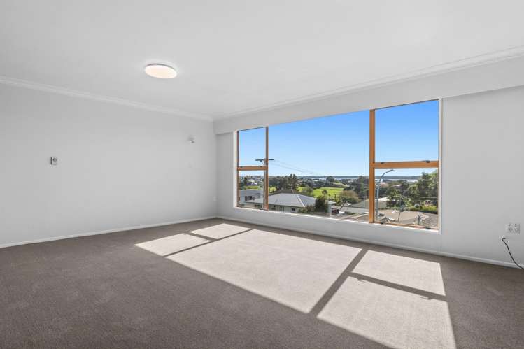 17a Seaview Road Otumoetai_8