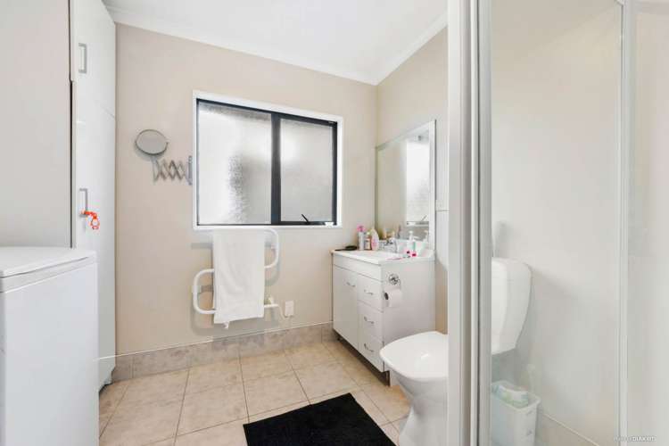 1 Rixon Place Te Atatu Peninsula_8
