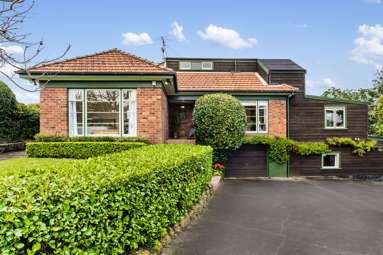 529 Riddell Road_1