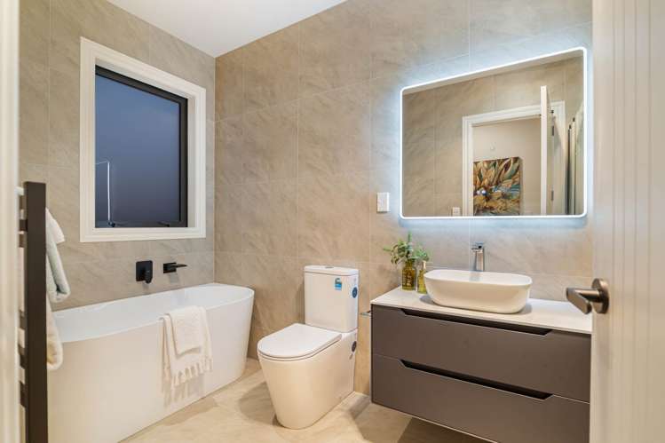 389 Te Taruna Drive Milldale_14