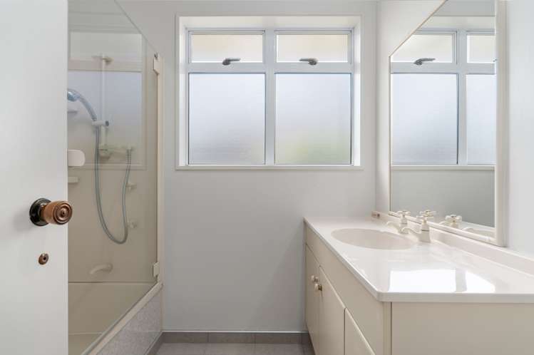 27 Bermuda Drive Hornby_14