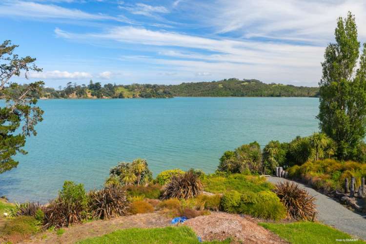 11 Young Street Mahurangi East_5