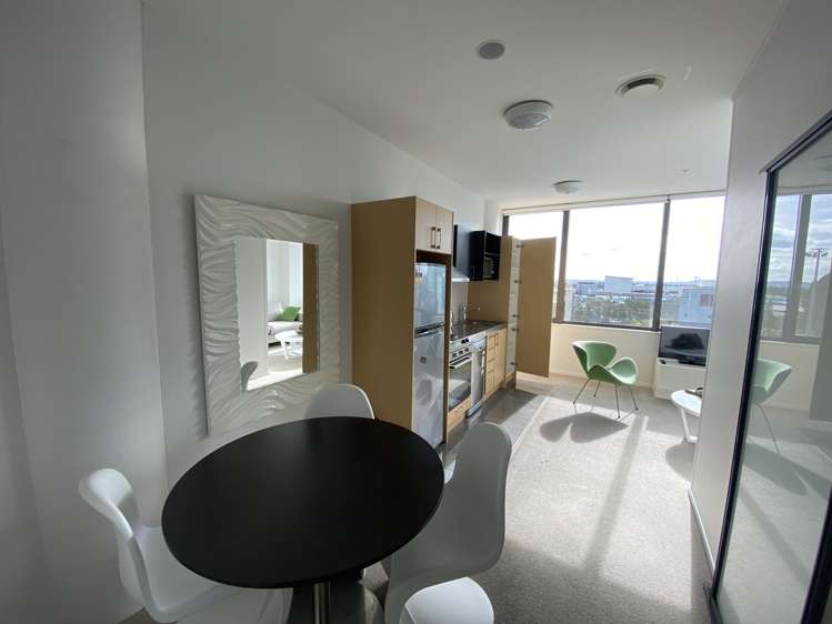 601/17 Putney Way Manukau_6