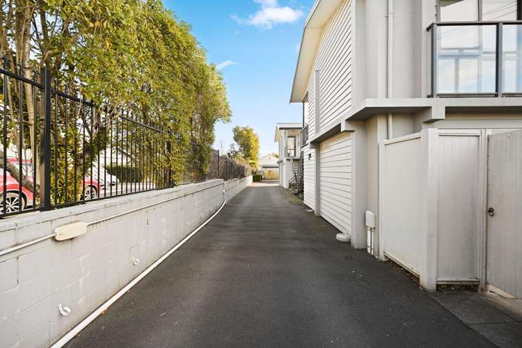 5 Chevalier Court 809 Heaphy Tce 1055_8