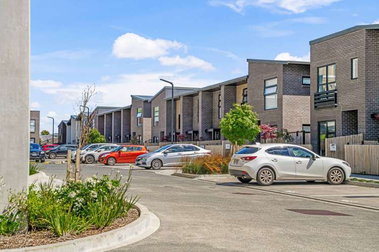 76 Rauemi Way Te Atatu South_8