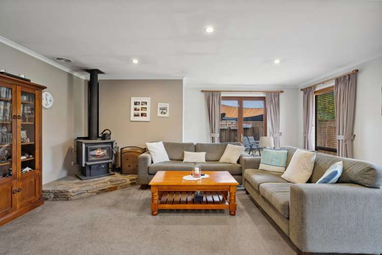 24 Hewson Crescent_1
