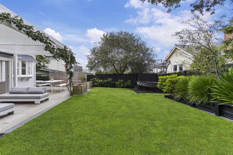 202 Queen Street Northcote Point_13