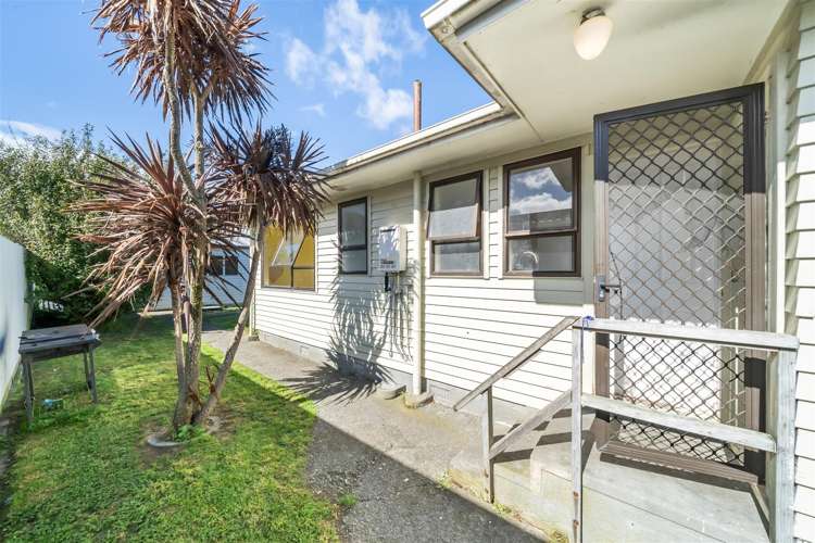 8 Meremere Street Wainuiomata_14