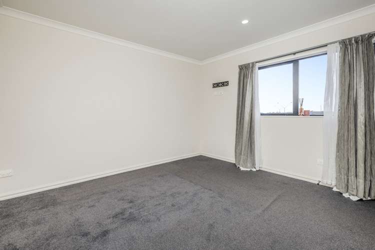 29 Black Beech Crescent Takanini_15