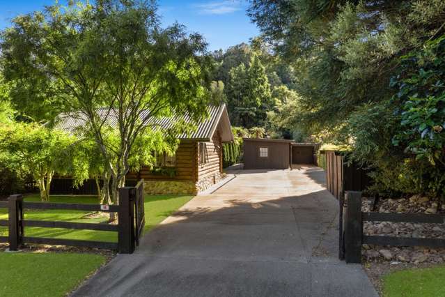 Freehold Fabulous Log Cabin