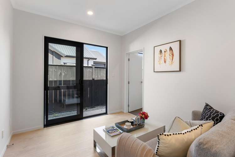 9 and 13 Arahi Road Clevedon_11