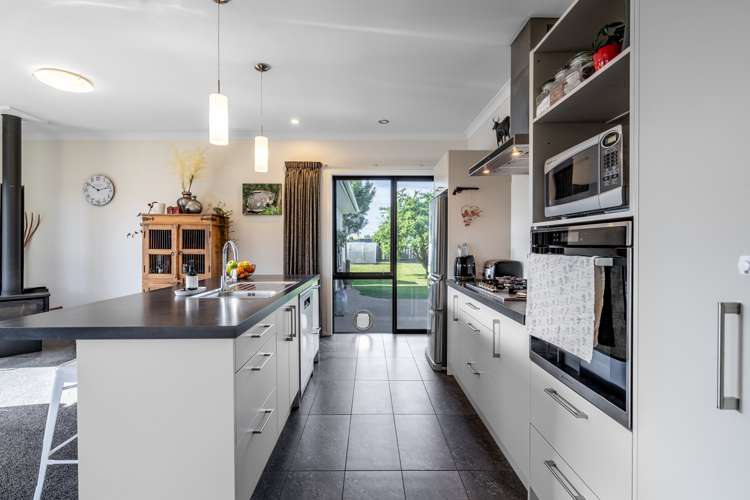 53 Queen Street Winton_2