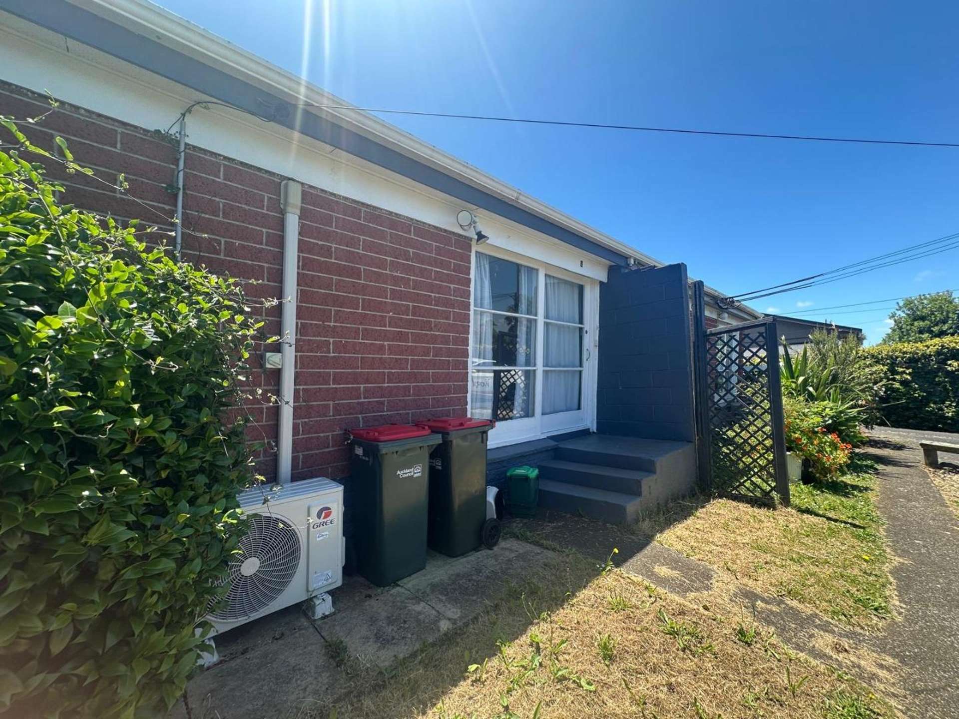 2/8A Heretaunga Avenue 10051_0