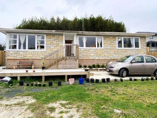 3 bedrooms with 1 bathroom