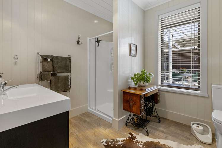 12 Mahuta Road Five Mile Bay_30