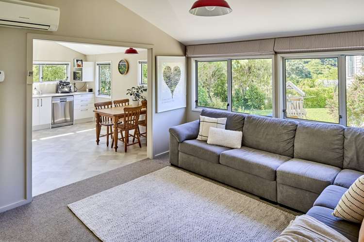 88a Larsen Crescent Tawa_1