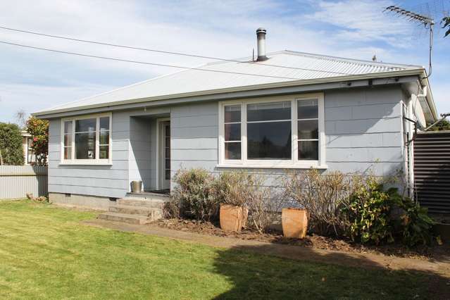 Charming 2-Bedroom Home in Dunsandel