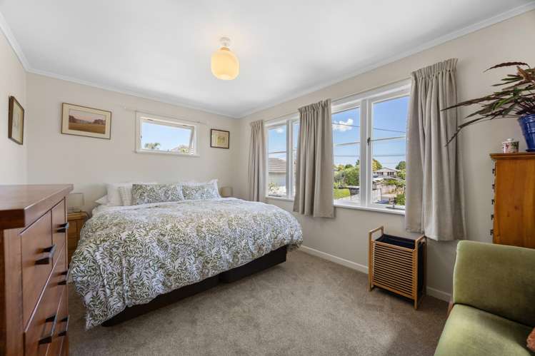 9 Stokes Avenue Te Atatu Peninsula_11