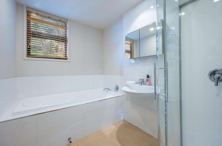 1/7 Bisley Avenue Moana_14