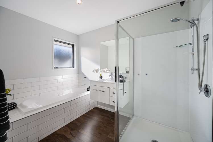 8b Judge And Jury Drive Dalefield/Wakatipu Basin_13