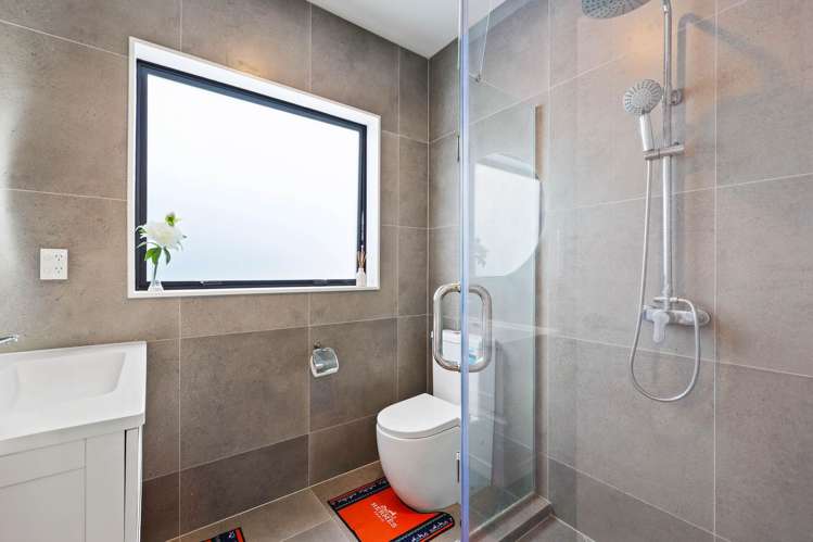 12 Korowhiti Road Clarks Beach_10