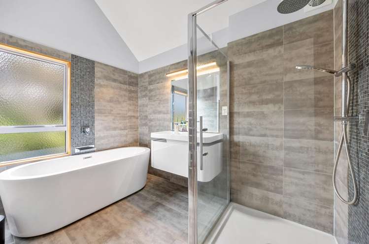 32 Penryn Drive Camborne_18