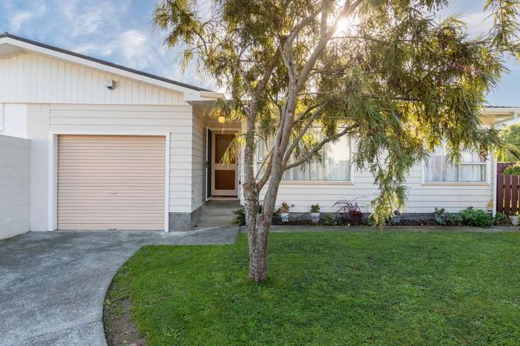 11b Waddington Drive Naenae_19