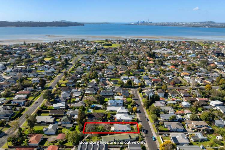 16 Enderby Drive Te Atatu Peninsula_11
