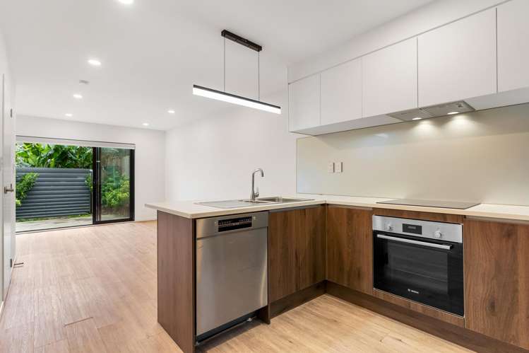 8/237 Swanson Road_2