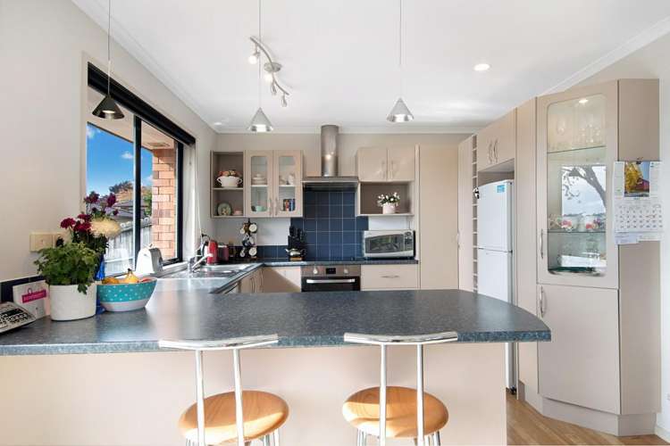 14 Fairford Avenue Henderson_10