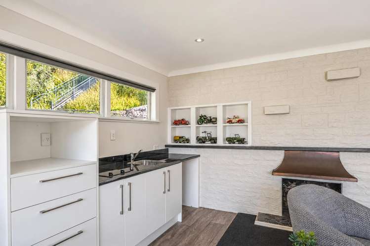 16 Montgomery Crescent Cockle Bay_19