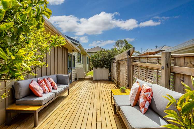 25 James Nairn Grove Riverstone Terraces_16