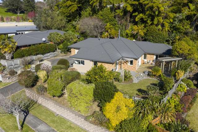 Spacious Family Living in a Prime Hurdon Location