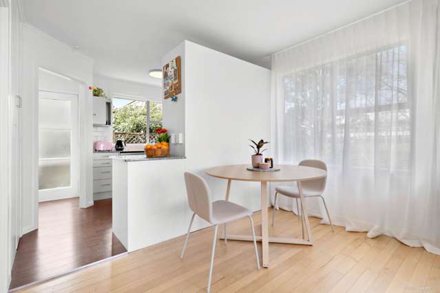 5/1 Fifth Avenue Mt Albert_2