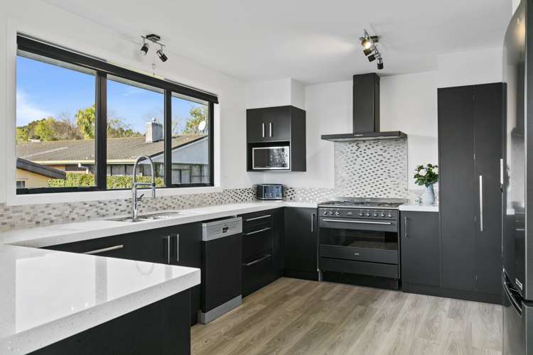 1 Norfolk Road Waipahihi_6