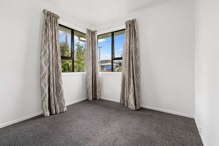 2 Ward Crescent Te Atatu Peninsula_6