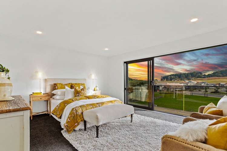 2 Paparahi Place Wainui_11