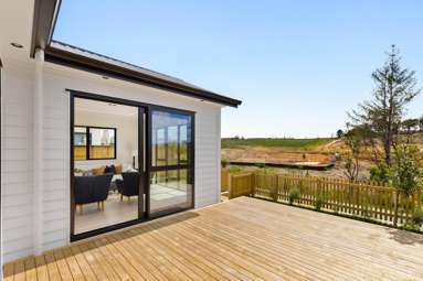 384 Te Taruna Drive_3