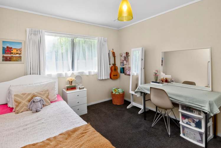 46 Channing Crescent Botany Downs_10